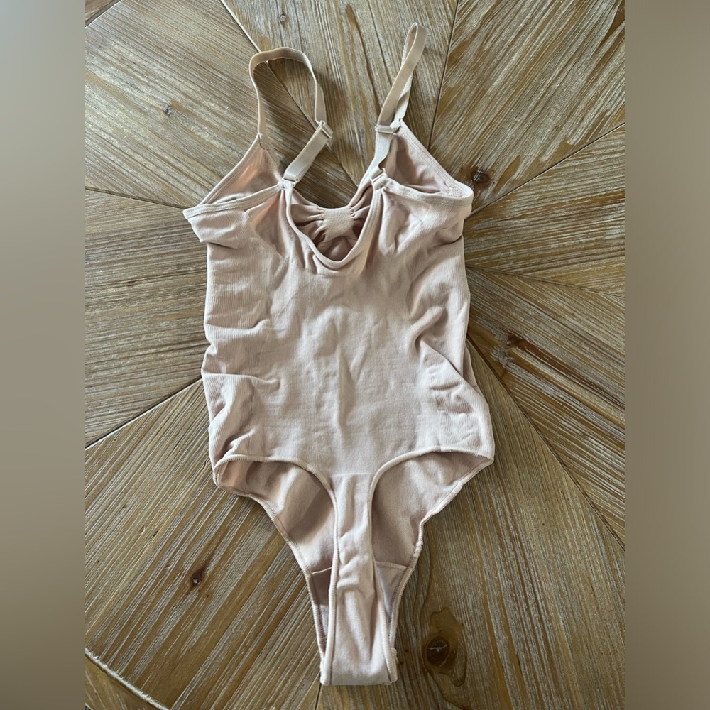 Skims sculpture bodysuit - Picture 2 of 2